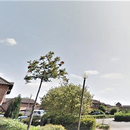 Oldbrook Accommodation 米尔顿凯恩斯 外观 照片