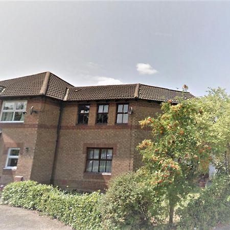Oldbrook Accommodation 米尔顿凯恩斯 外观 照片