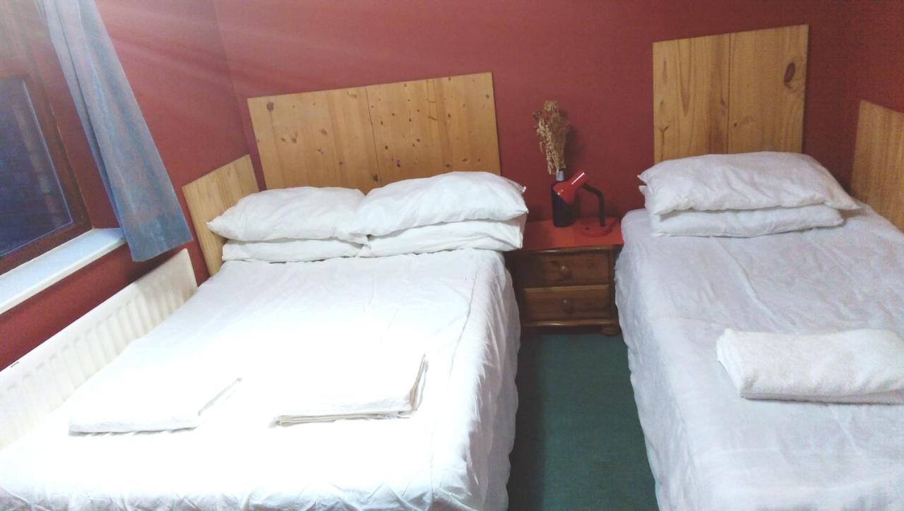 Oldbrook Accommodation 米尔顿凯恩斯 外观 照片